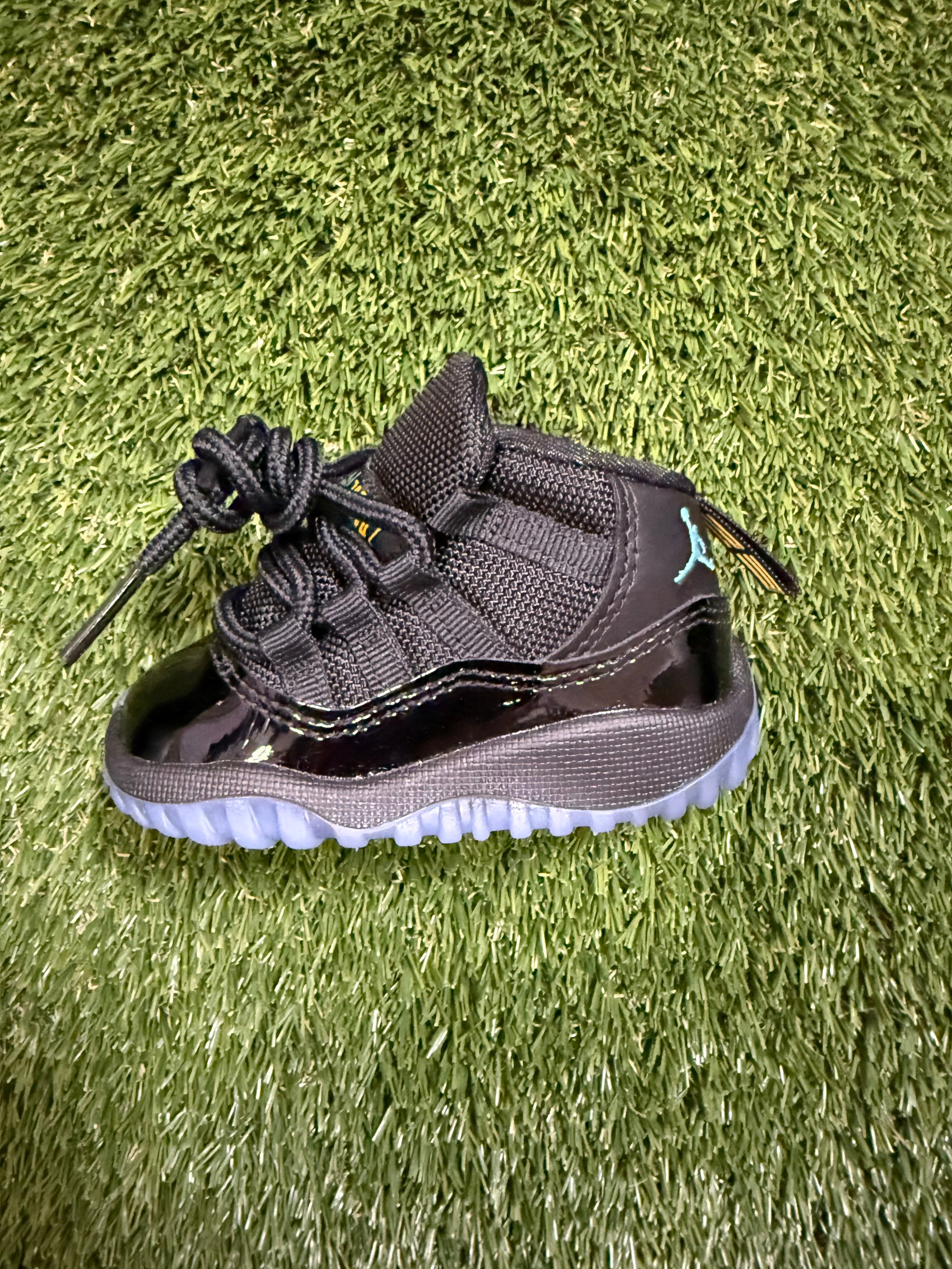 Jordan 11 Retro Gamma Blue (2025) (TD) size 4C