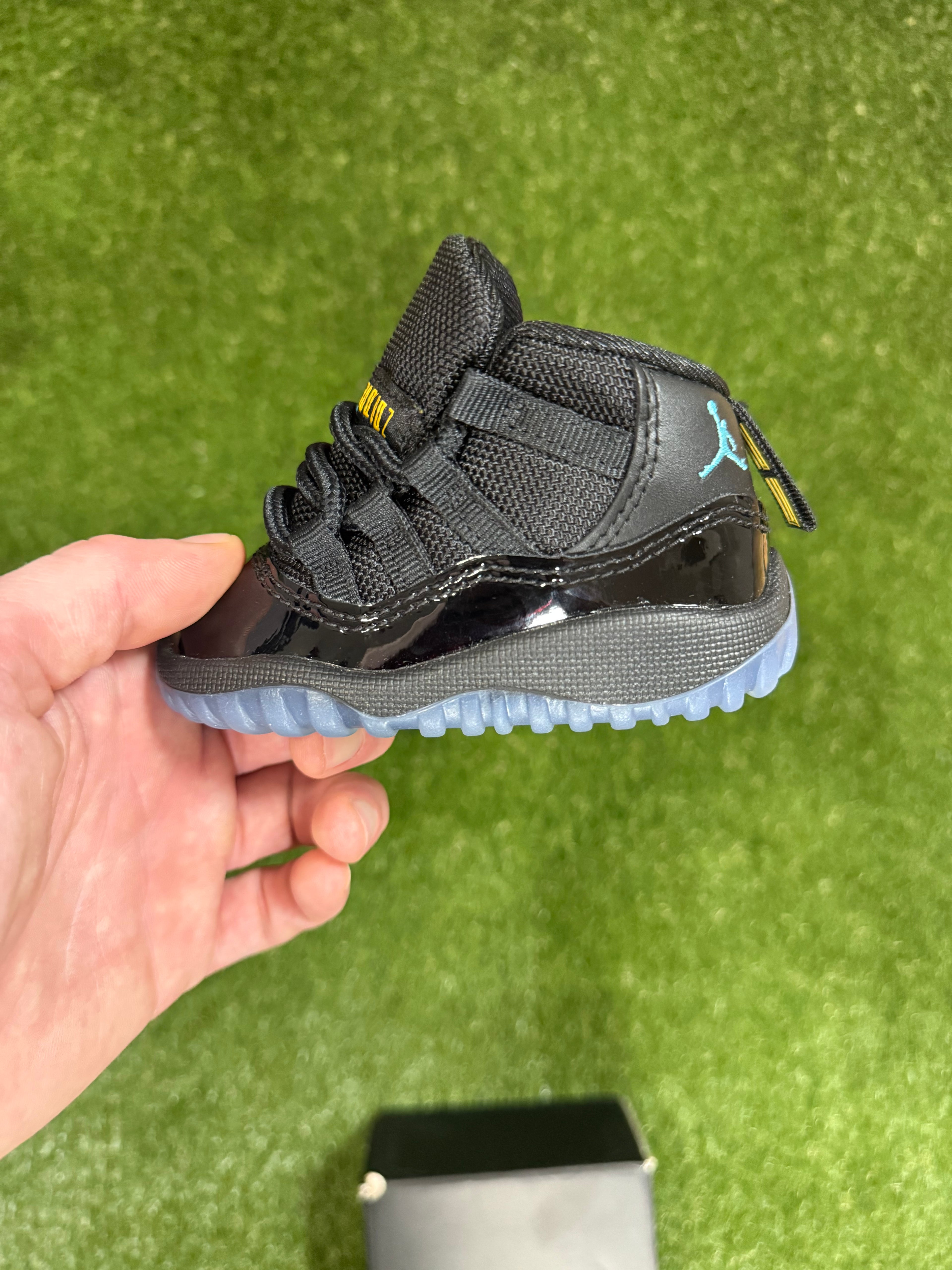 Jordan 11 Retro Gamma Blue (2025) (TD) size 4C