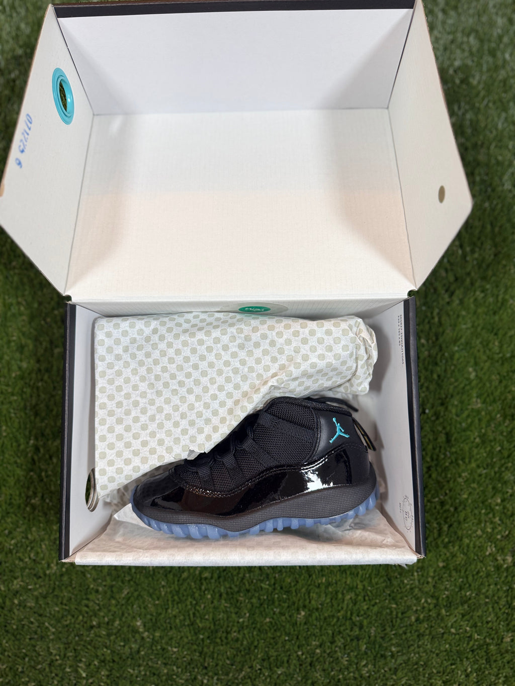 Jordan 11 Retro Gamma Blue (2025) (TD) size 9C