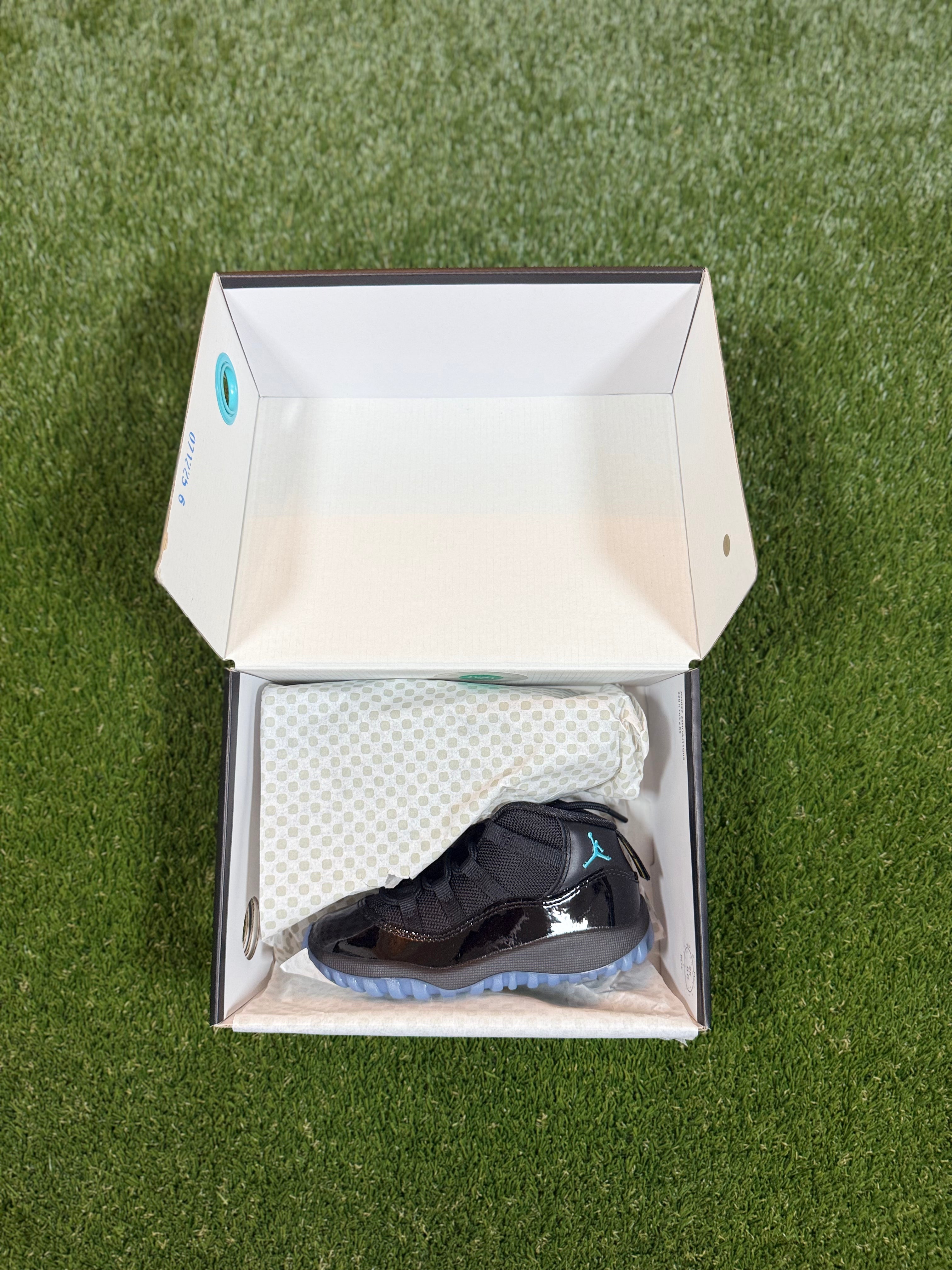 Jordan 11 Retro Gamma Blue (2025) (TD) size 9C