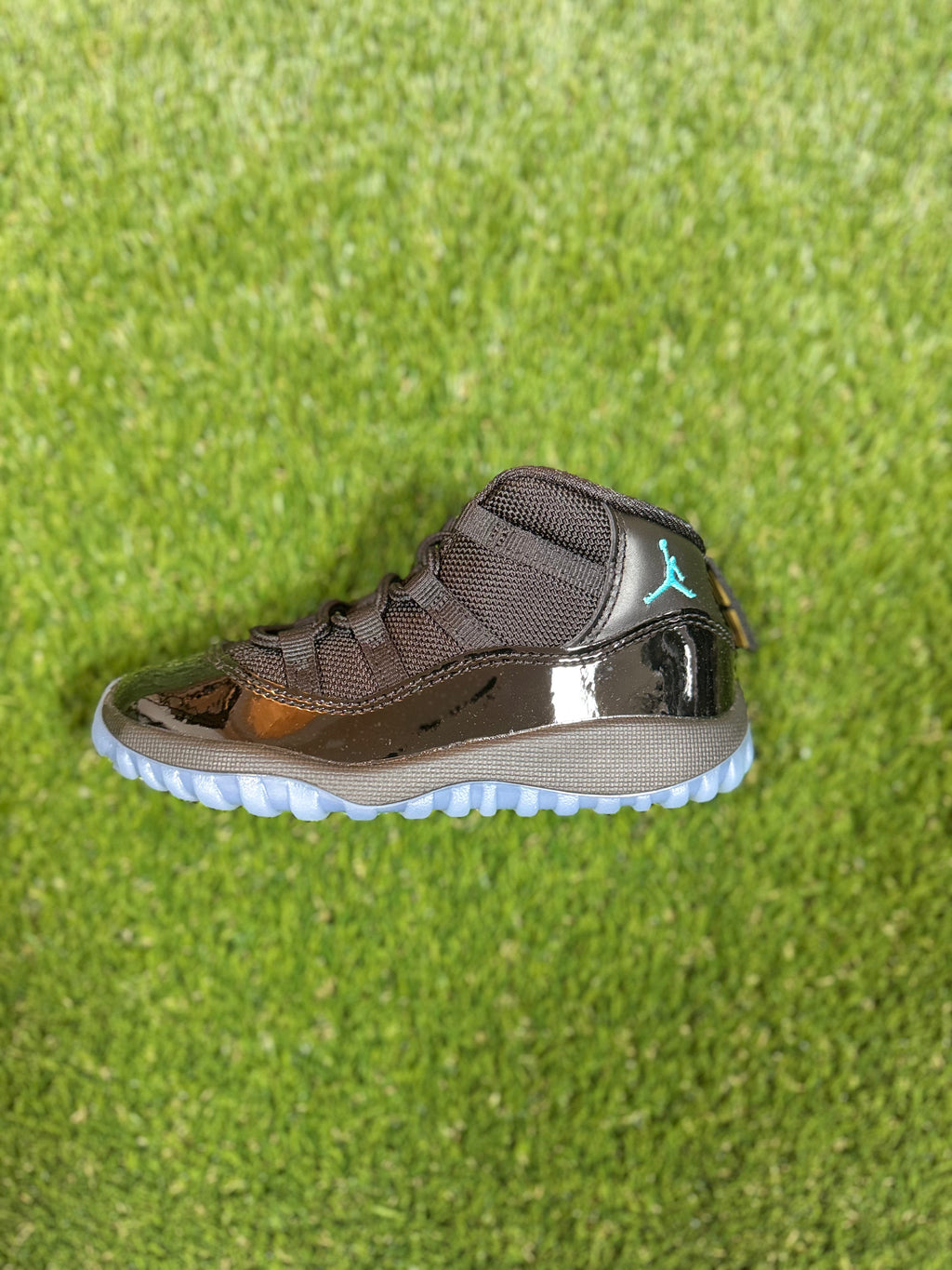 Jordan 11 Retro Gamma Blue (2025) (TD) size 9C