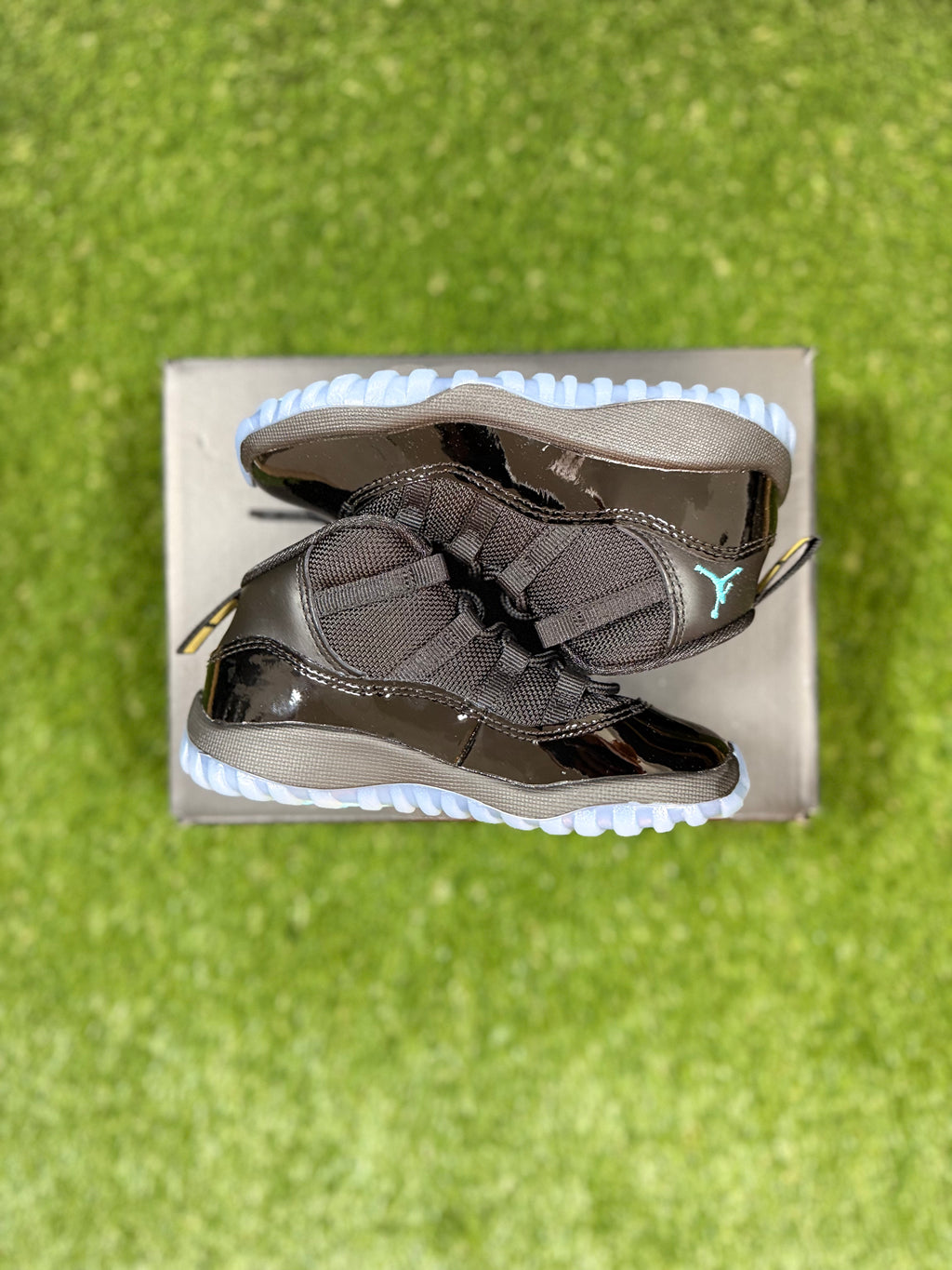 Jordan 11 Retro Gamma Blue (2025) (TD) size 9C